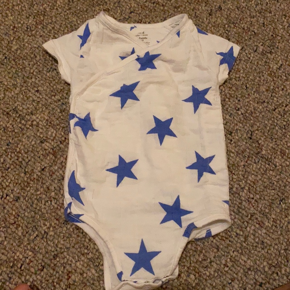 Aden + Anais onsie. 6-9 months